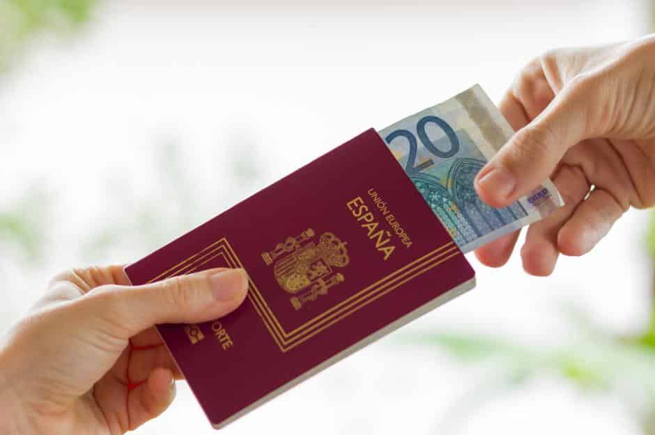 اقامت تمکن مالی اسپانیا